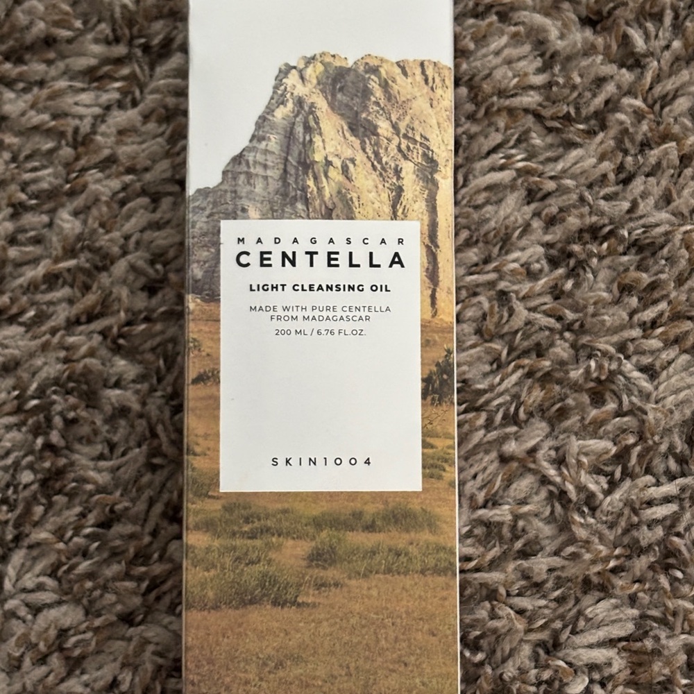 SKIN1004 Centella Light Cleansing Oil